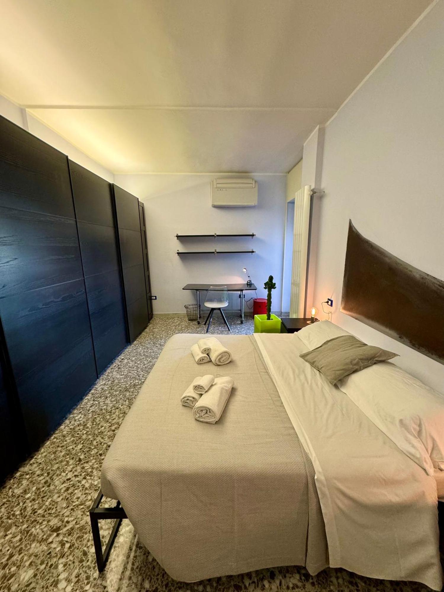 4 Balconi House- Moderno A Apartment Lecce