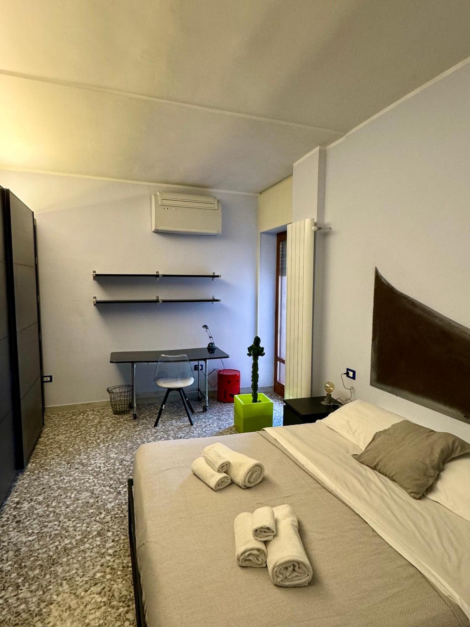 4 Balconi House- Moderno A *