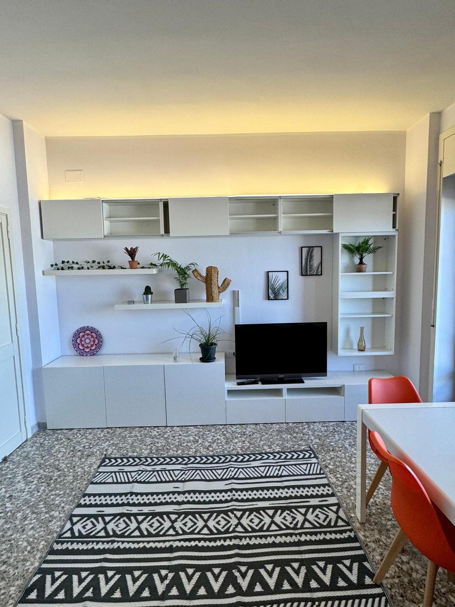 4 Balconi House- Moderno A *
