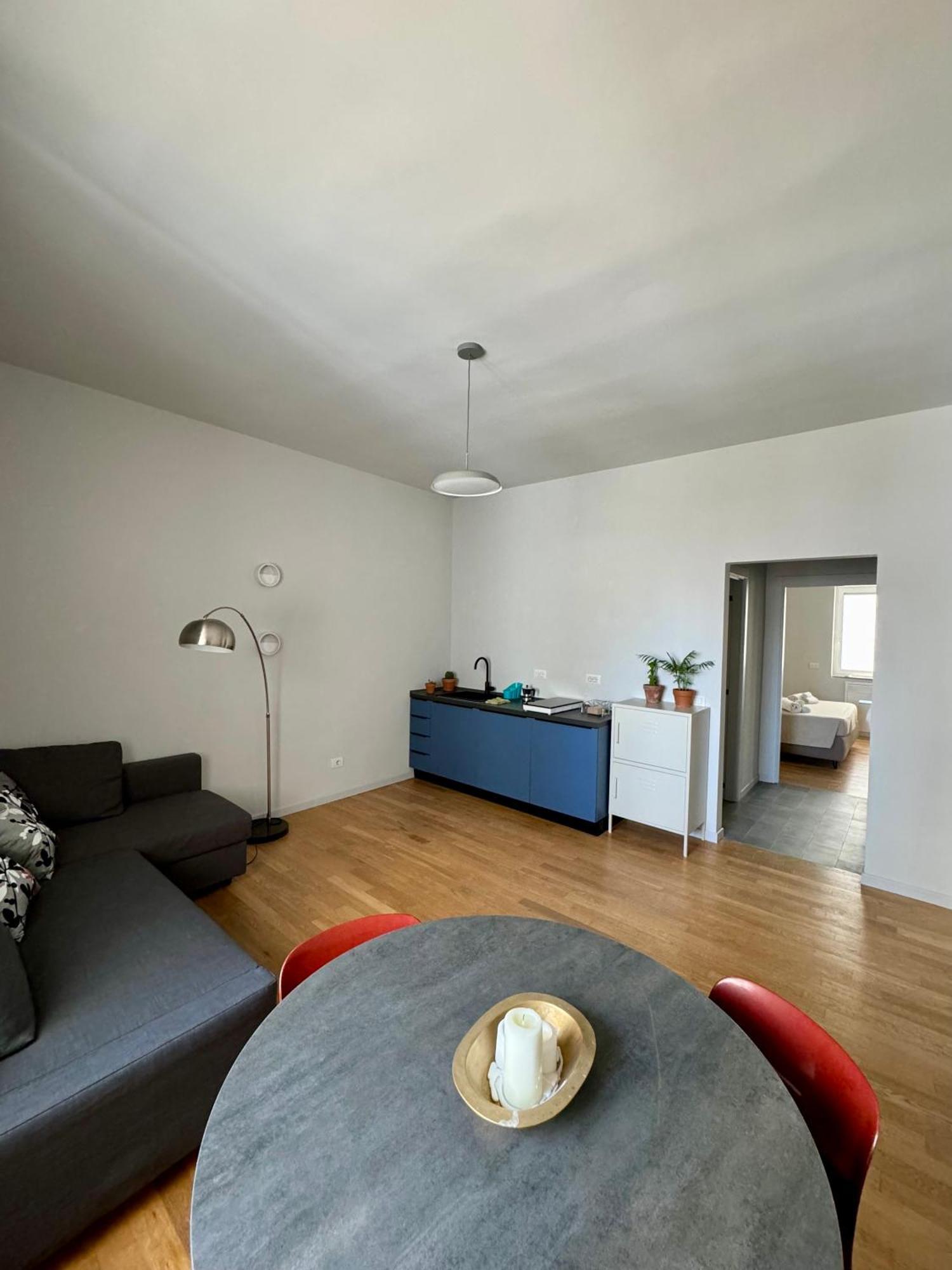 4 Balconi House- Moderno A Apartment Lecce