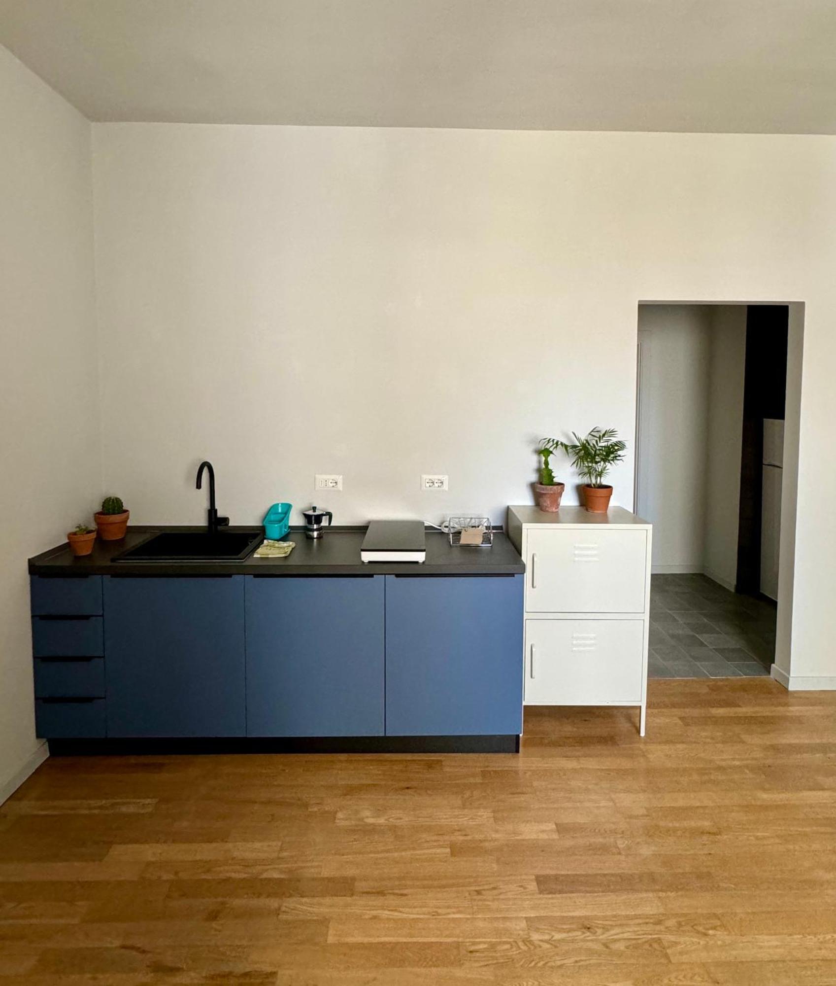 4 Balconi House- Moderno A Apartment