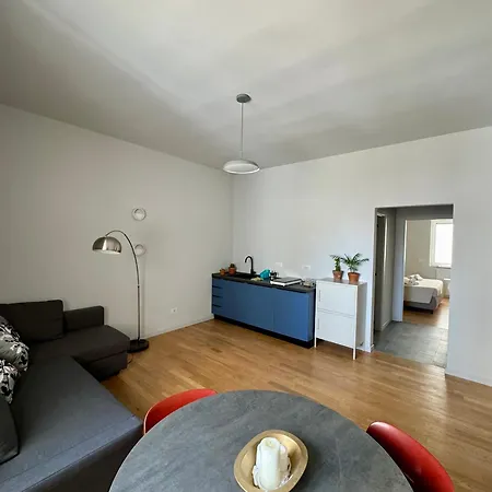 4 Balconi House- Appartamento Moderno A Lecce Exterior photo