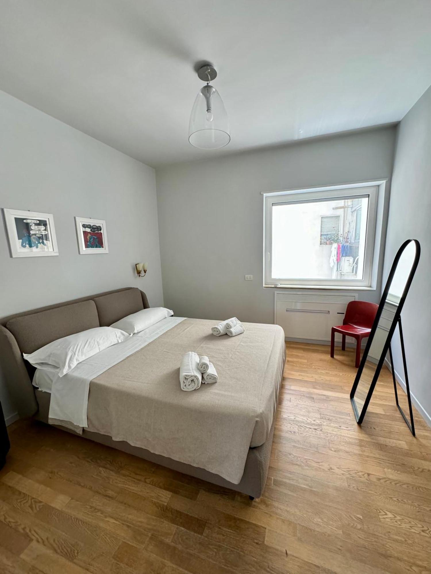 4 Balconi House- Moderno A *